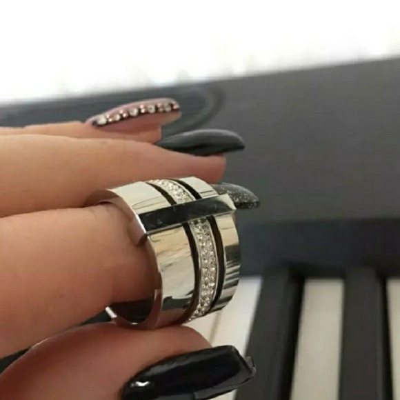 NWT Stainless Steel Ring Size 6 - Picture 2 of 8